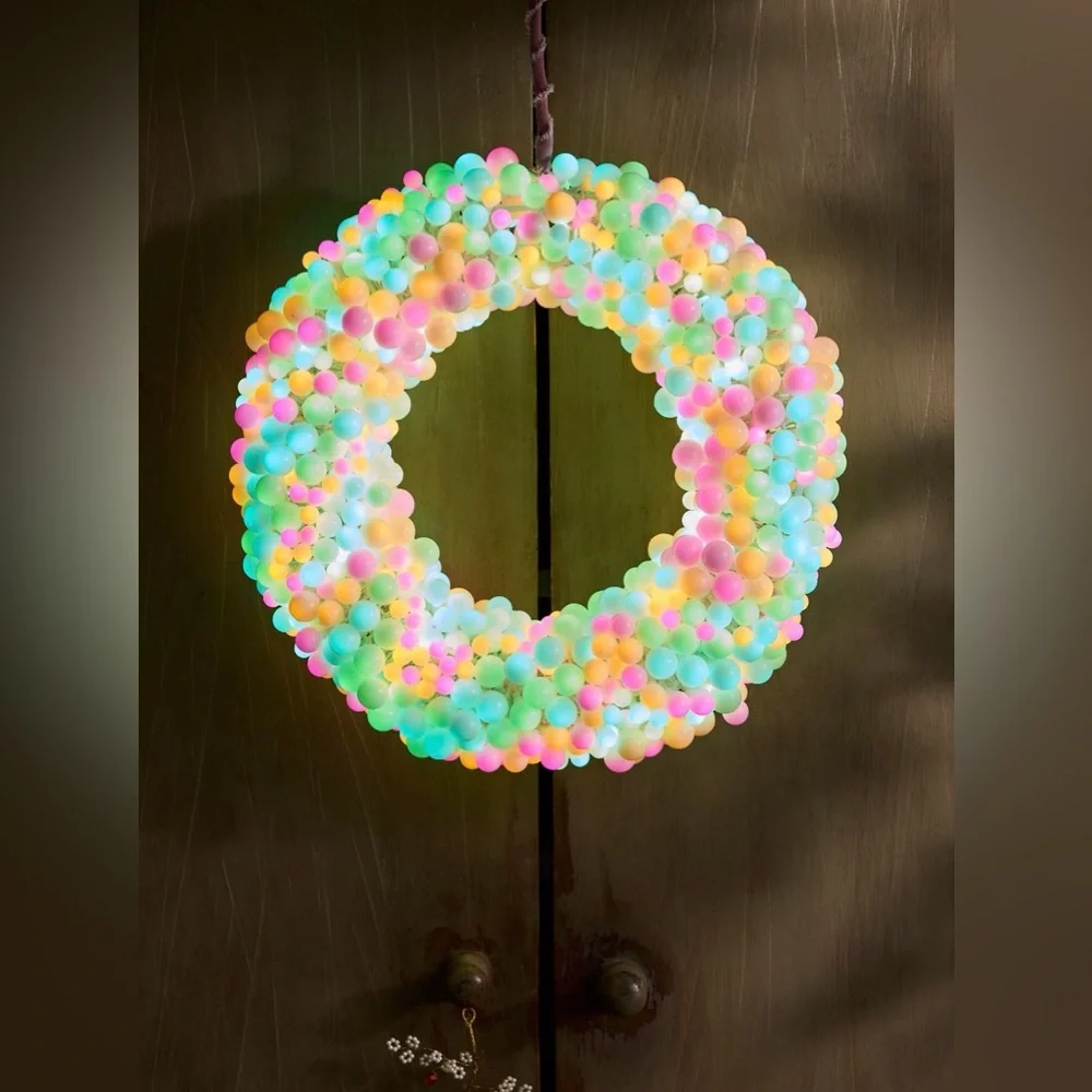Anthropologie Stargazer Cherry Ball 2-Function Light Wreath, NIB